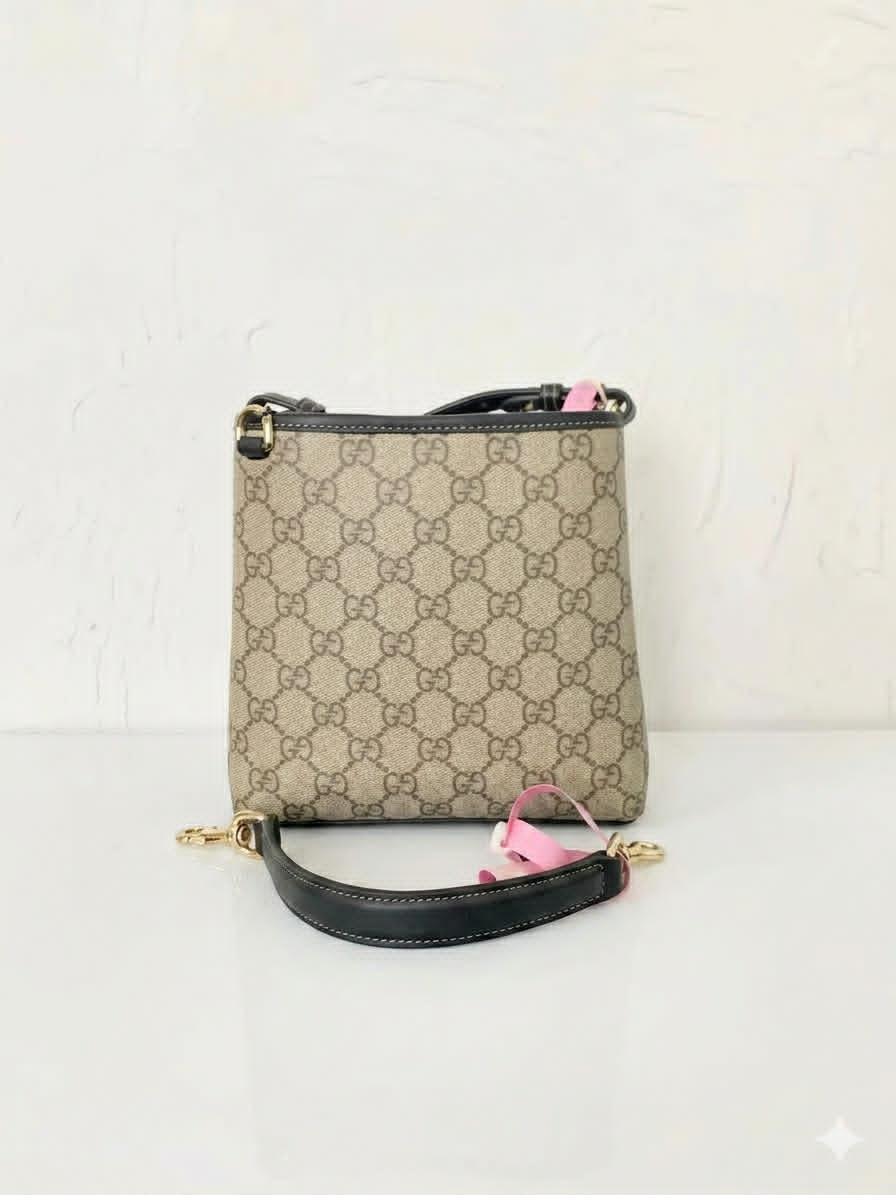 Gucciemblem Bucket Bag, Small, Black