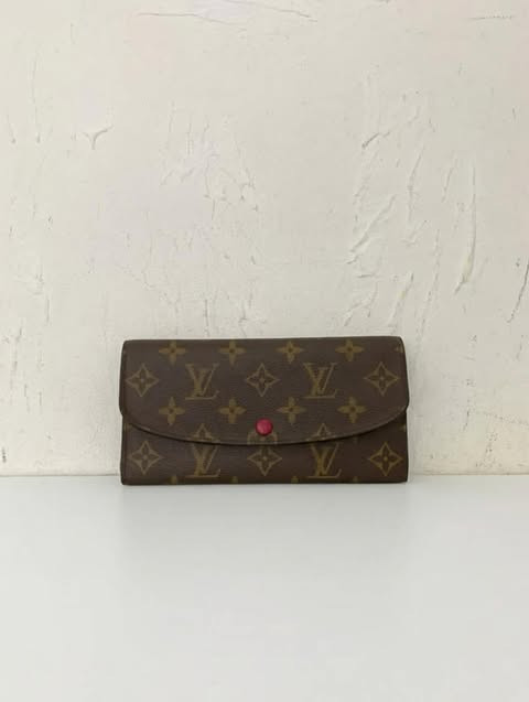 Louis Vuitton Sarah Wallet